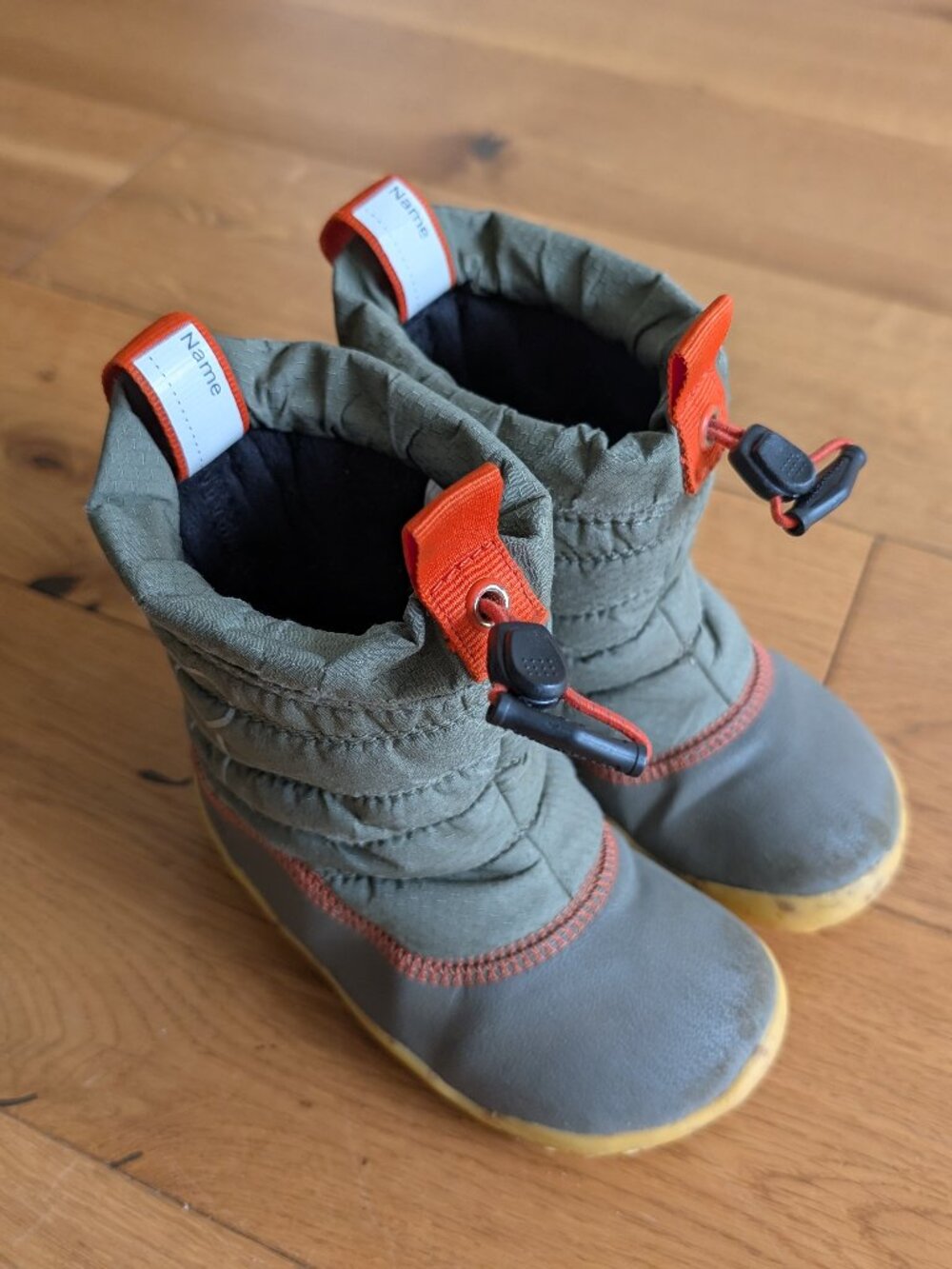 Vivobarefoot Lumi FG waterproof boots olive green and orange size EU 24 US 8 EUC